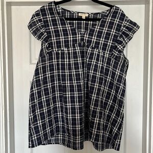 Gingham blue and white top